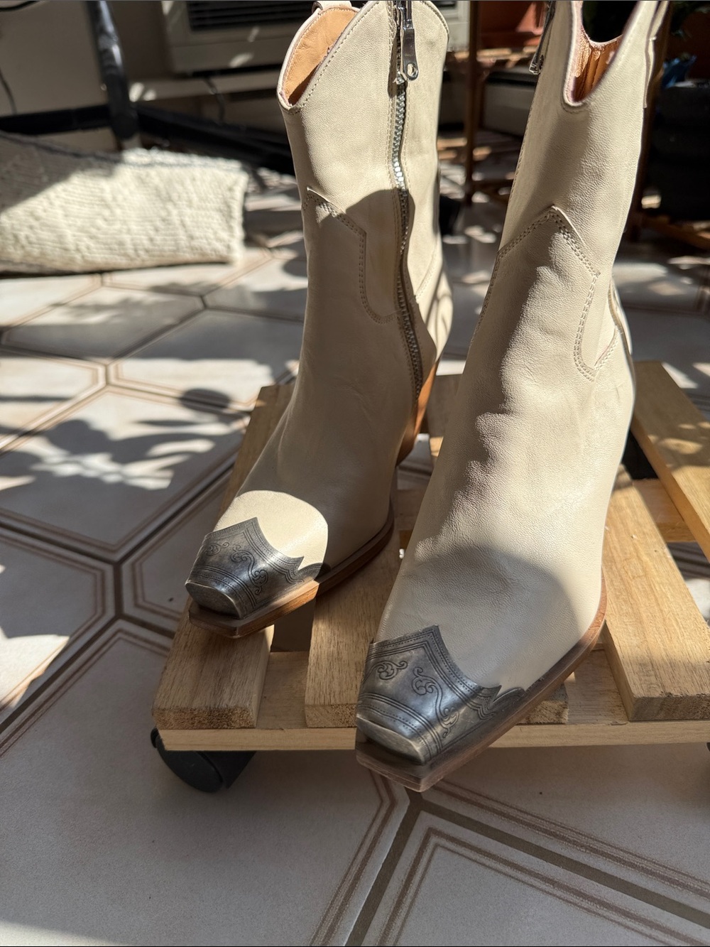 Free People size 6 Braden boots